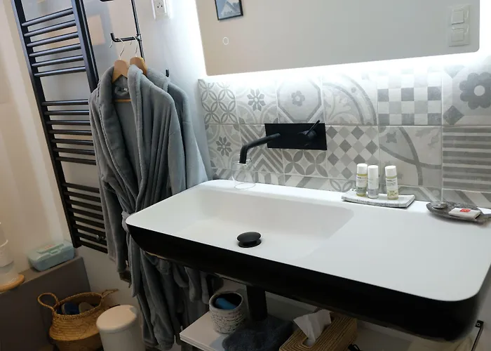 Pierartlou Nocleg ze śniadaniem 4*