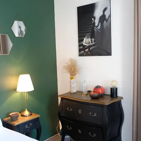 Pierartlou Bed and Breakfast