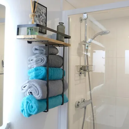 Pierartlou Bed & Breakfast 4*