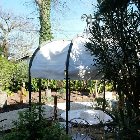 Pierartlou Bed & Breakfast