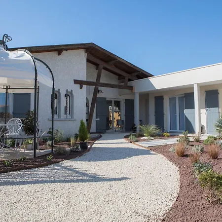 Pierartlou Bed & Breakfast